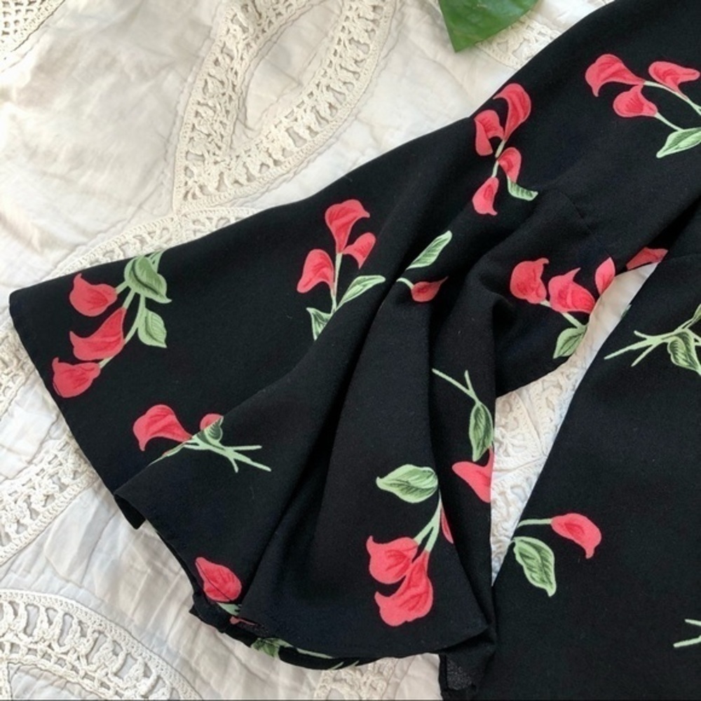 Carmen Marc Valvo Black Floral Bell-Sleeve Blouse with Red and Green Print - Picture 12 of 12